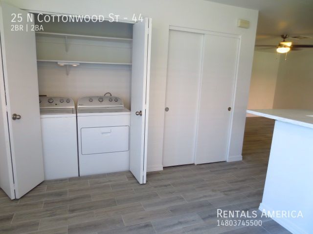 Building Photo - 2 Master Bedrooms in Fully Remodeled, Sing...