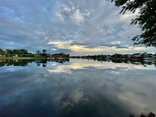 Building Photo - 1305 NW 122nd Terrace