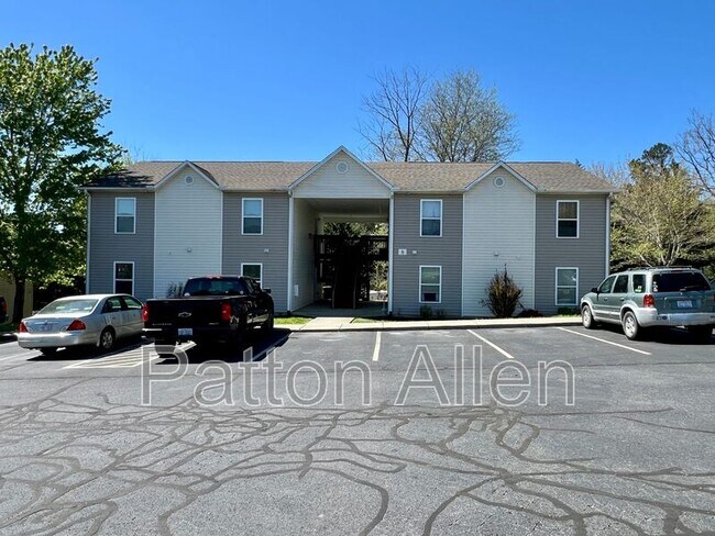 Building Photo - 8 Zell Ln