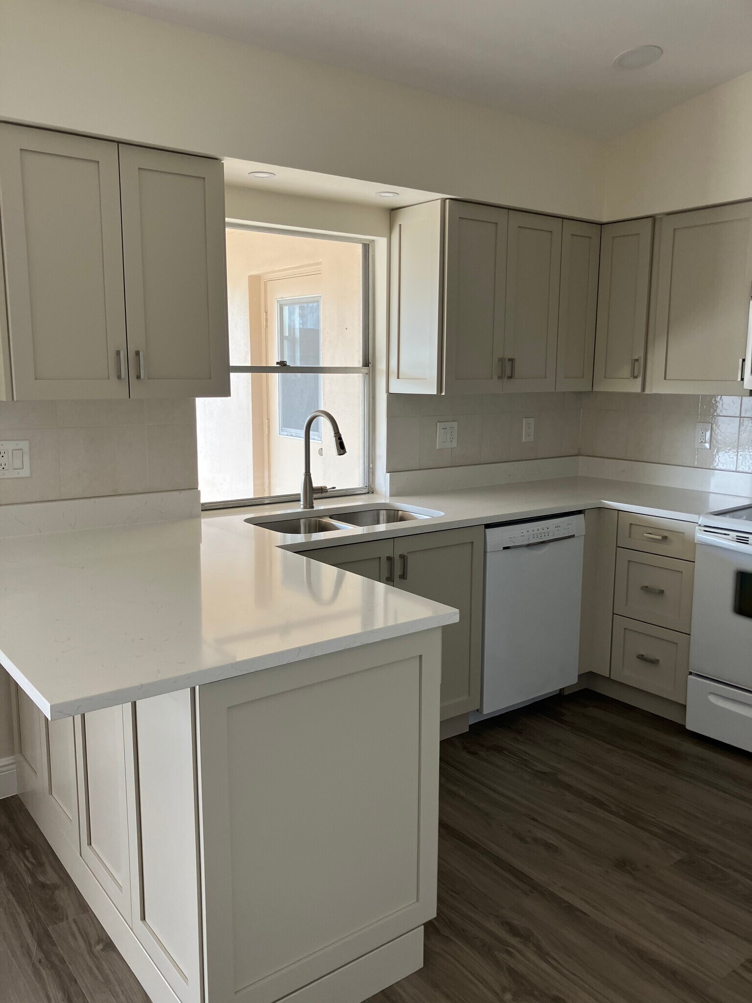 New kitchen with pass thru window - 3712 SW 5th Pl