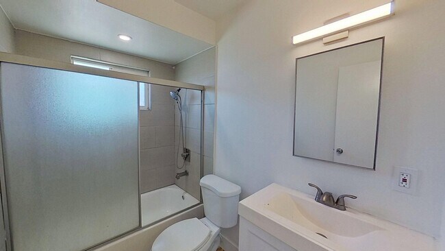 Building Photo - 1632 Picadilly Way