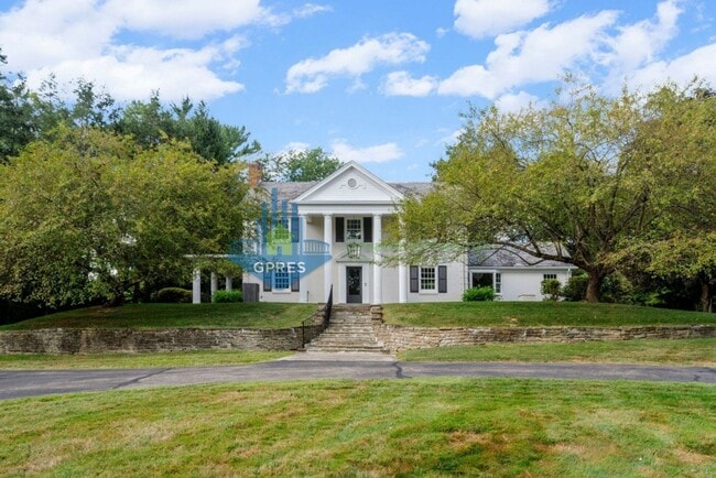 Building Photo - Elegant Fox Chapel 4-Bedroom, 3.5-Bath Home