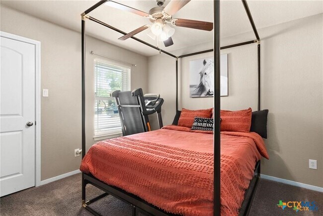 Building Photo - 3421 Doss St