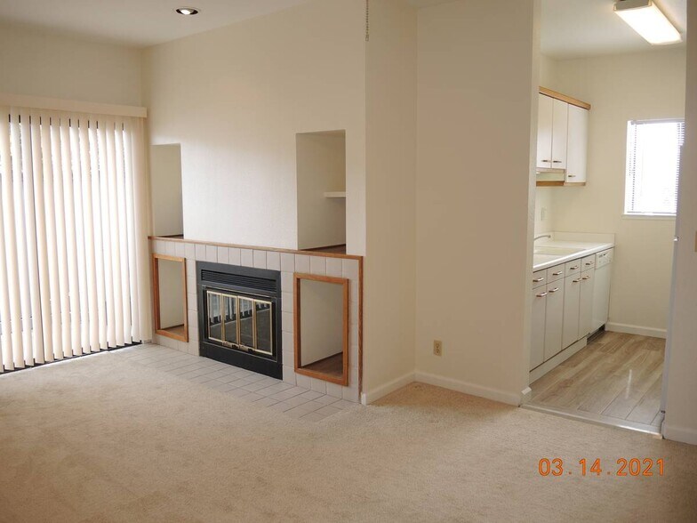 Building Photo - 47109 Benns Ter