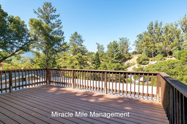 Building Photo - willow