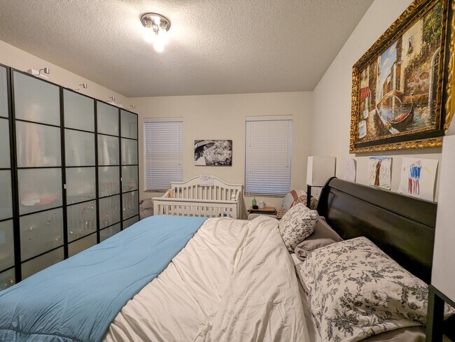 Master bedroom (bedroom #1) - 11804 13th Way N