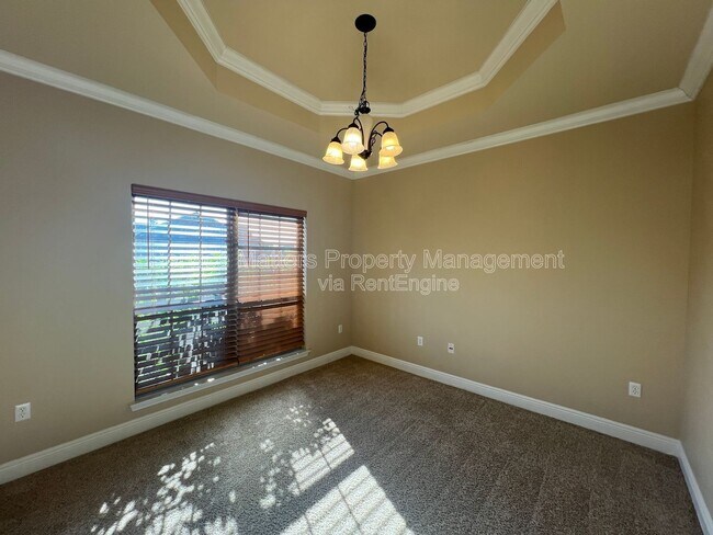 Building Photo - 5951 Palermo Dr