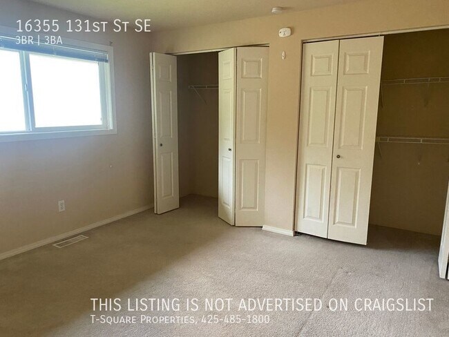 Building Photo - Unique 3 Bedroom Home with Daylight Baseme...