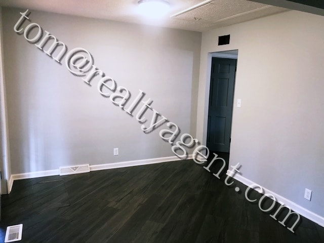 Building Photo - 1020 Dartmoor Ave