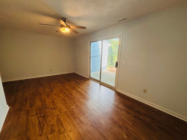 Building Photo - 2419 Ridge Rd