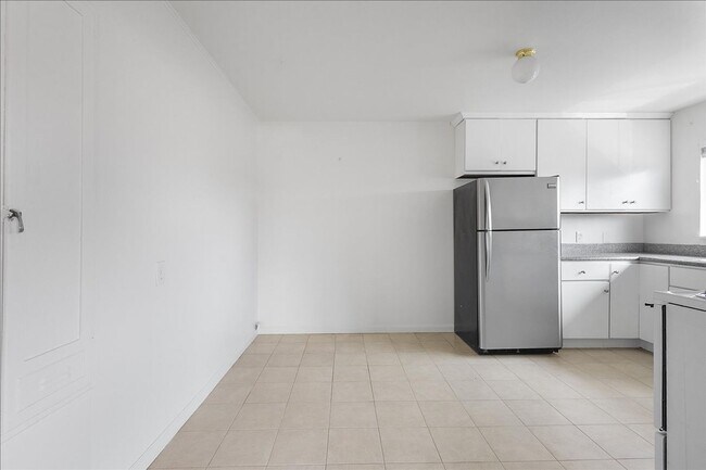 Building Photo - 92 Maitland Dr