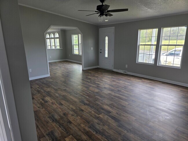 Building Photo - 1527 Haymount Rd