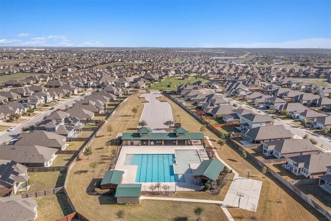 Building Photo - 6420 Turin Ln