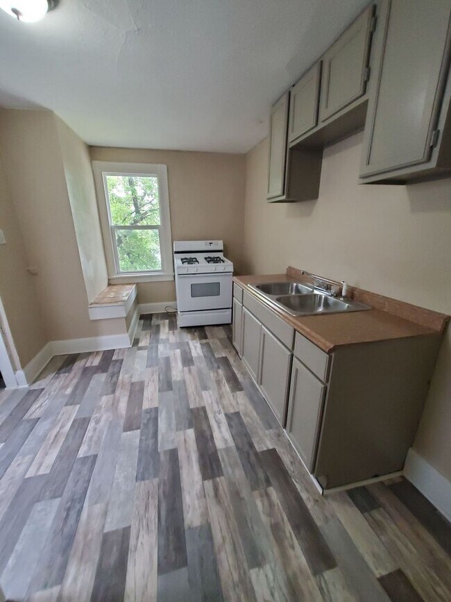 Building Photo - 2571-2571A N 34th St. (Duplex)