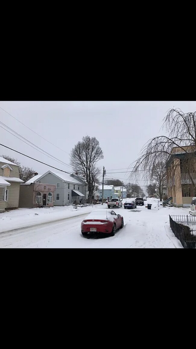 Building Photo - 9 Lincoln St