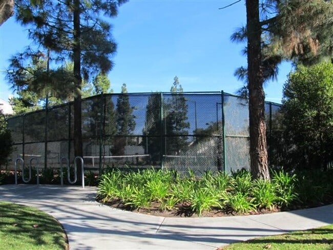 Building Photo - ALISO VIEJO- SPACIOUS 1 BEDROOM + DEN OR OFFICE CONDO WITH GARAGE