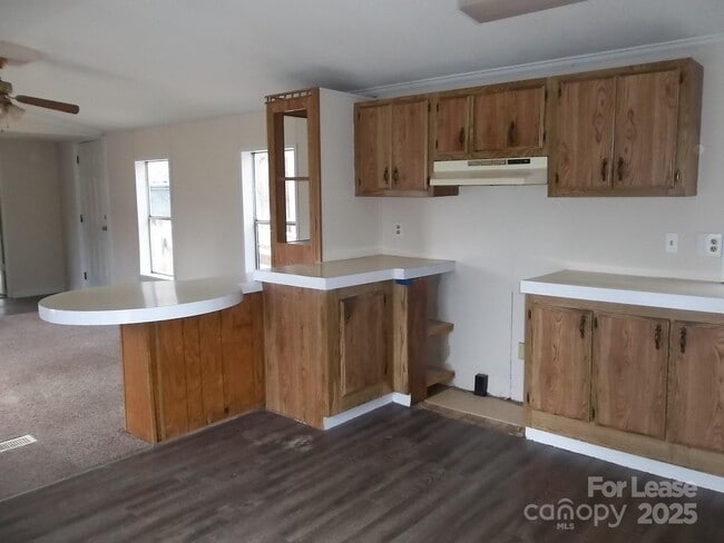 Building Photo - 146 Thornwood Ln