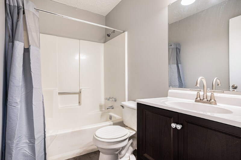 Building Photo - 5472 Glen Haven Dr