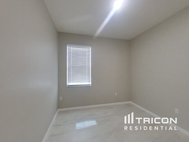 Building Photo - 13504 Red Ear Ct