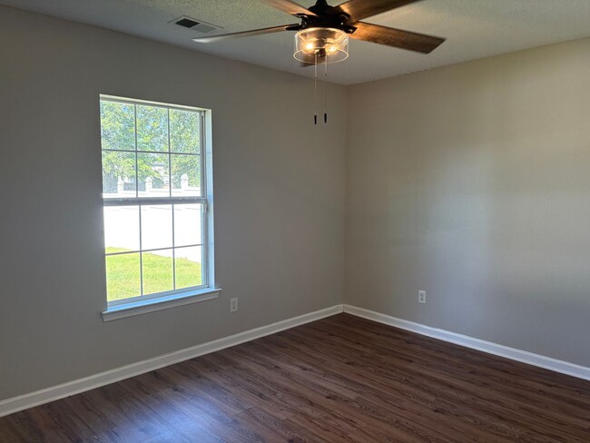 Building Photo - 116 Wax Myrtle Ct