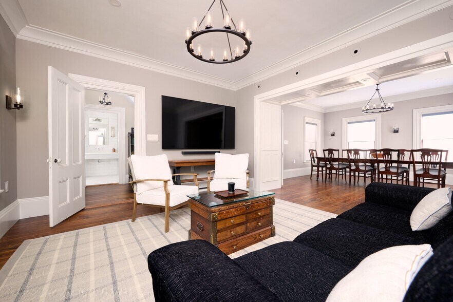 Building Photo - 137 Kendall Pond Rd