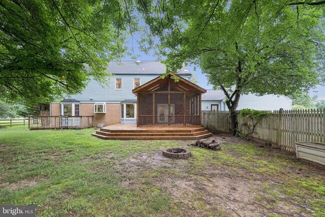 Building Photo - 13204 Lantern Hollow Dr