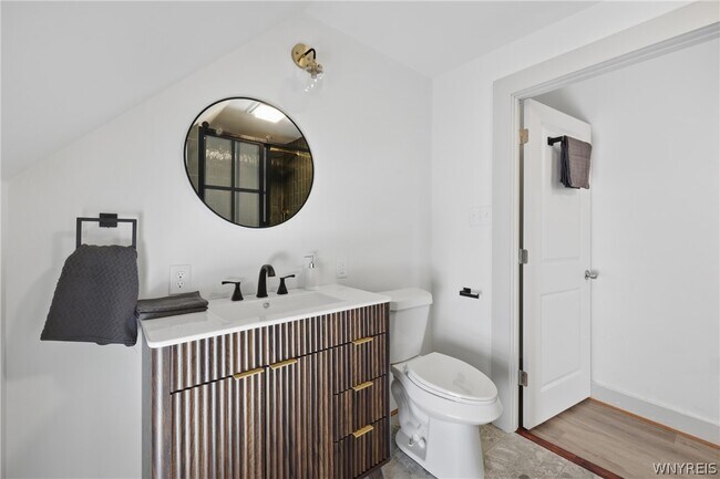 Building Photo - 444 W Ferry St