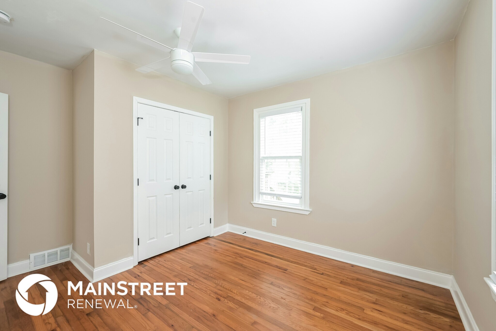 Building Photo - 129 McClean St