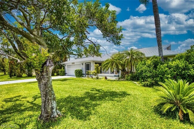 Building Photo - 5036 SW 9th Pl