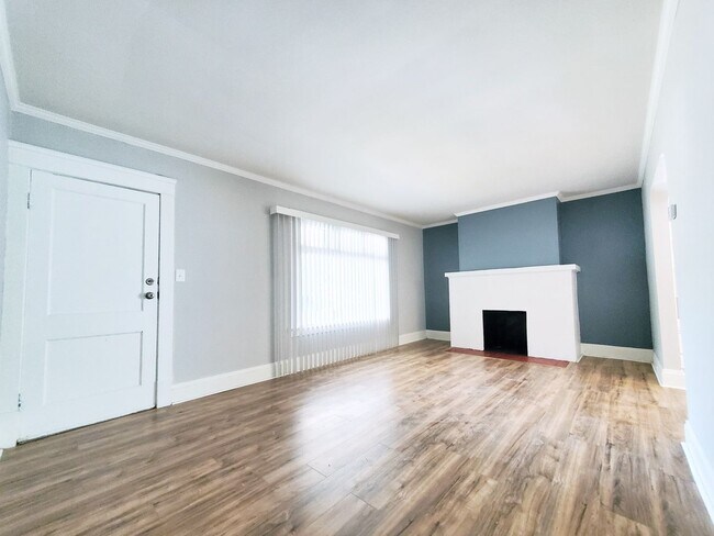 Building Photo - 3447-49 Altamont Avenue