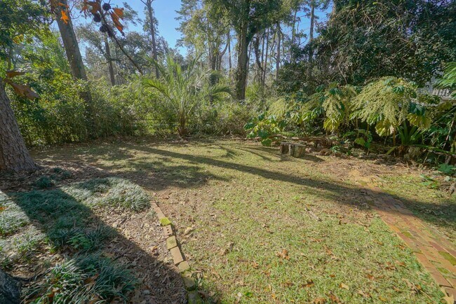 Building Photo - 1804 Skyland Dr