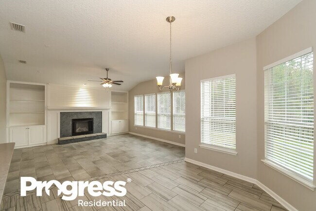 Building Photo - 707 Red Cedar Ct