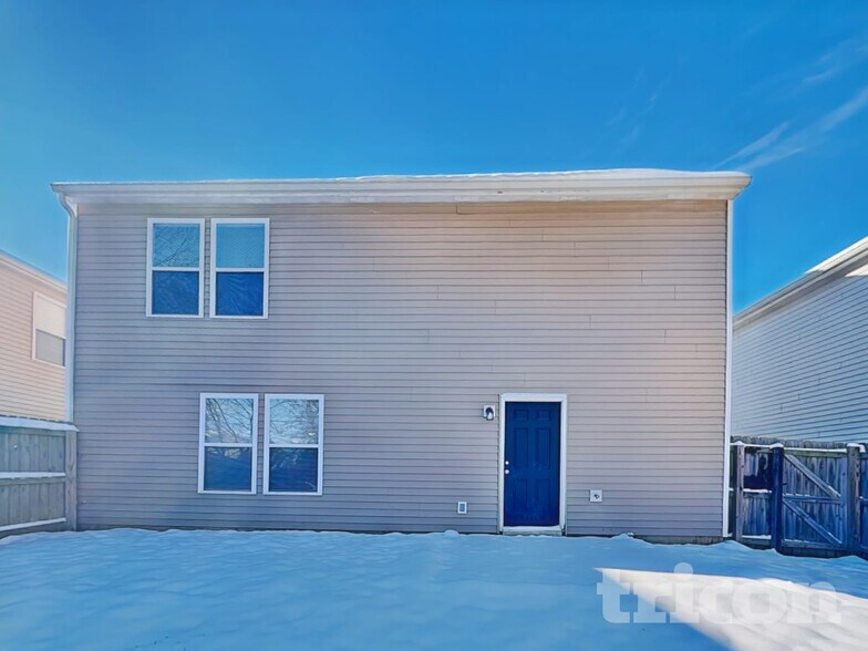 Building Photo - 1405 Bluestem Dr
