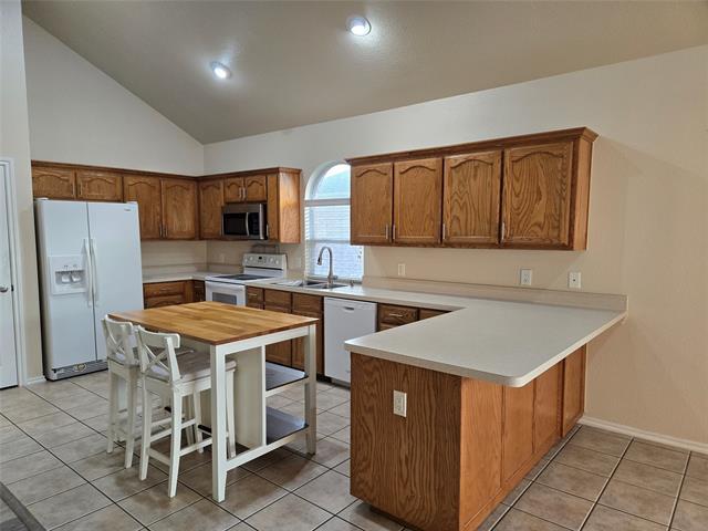 Building Photo - 624 Caravan Dr