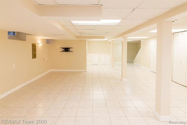 Building Photo - 7527 Hartwell St