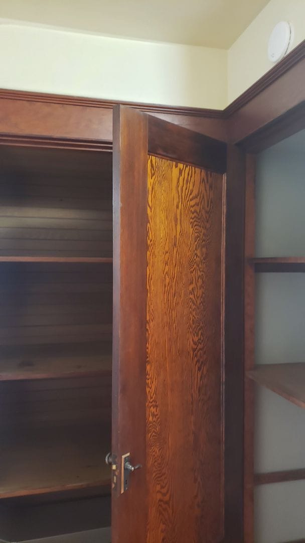 Building Photo - Beautiful craftsman style farmhouse outside Island City with inspiring views of the Grande Ronde ...