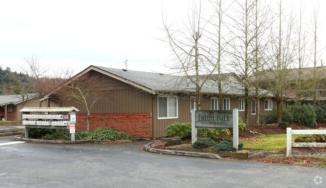 Primary Photo - Forest Park Apartments
