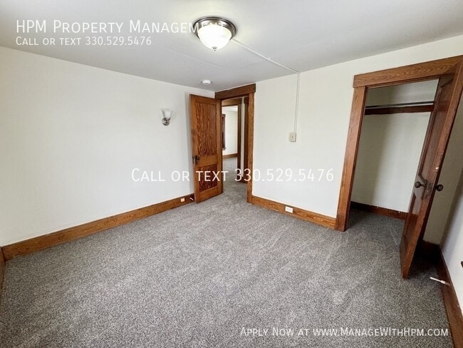 Building Photo - 1722 Harrisburg Rd NE