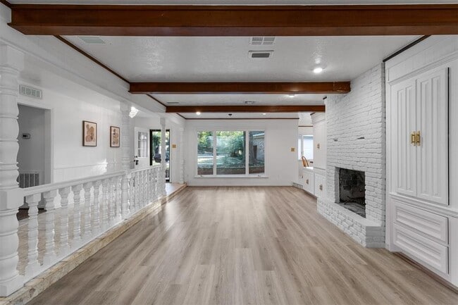 Building Photo - 470 Old Hickory Dr