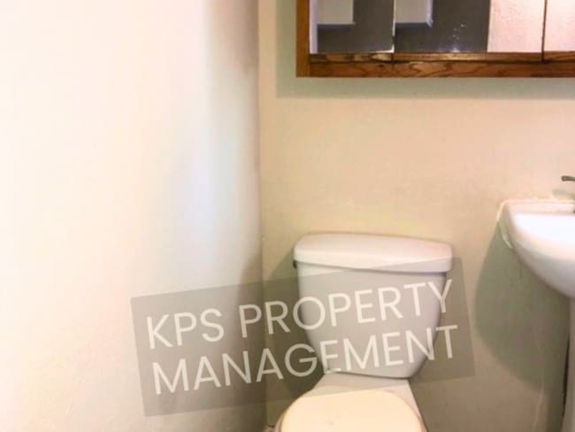 Building Photo - 939 S Market St