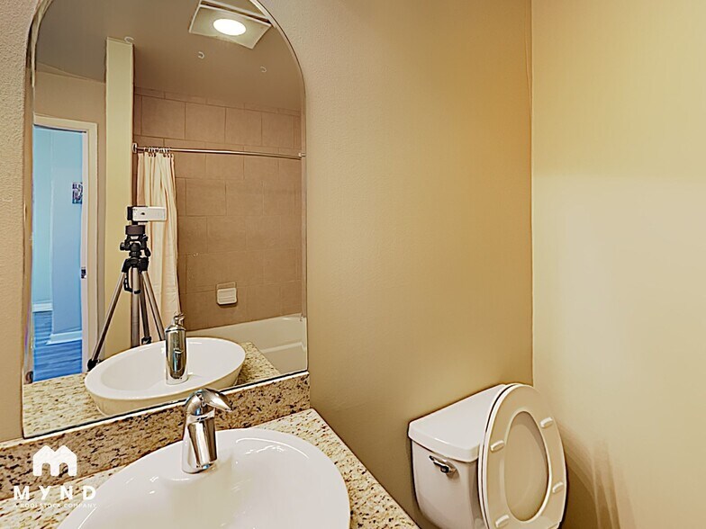 Building Photo - 1127 15th St