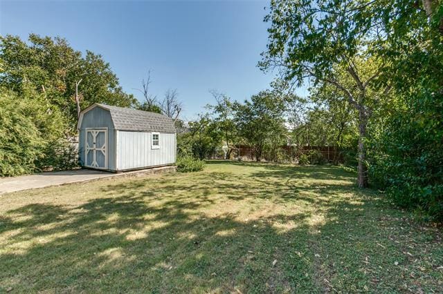 Building Photo - 8910 San Leandro Dr