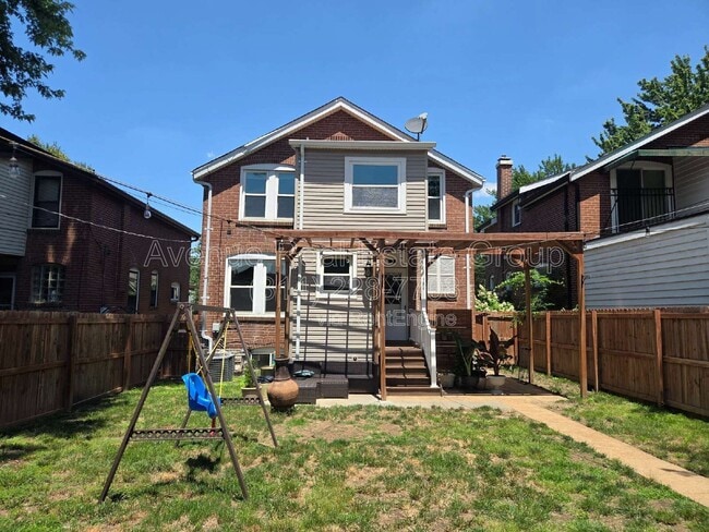 Building Photo - 4114 Alma Ave
