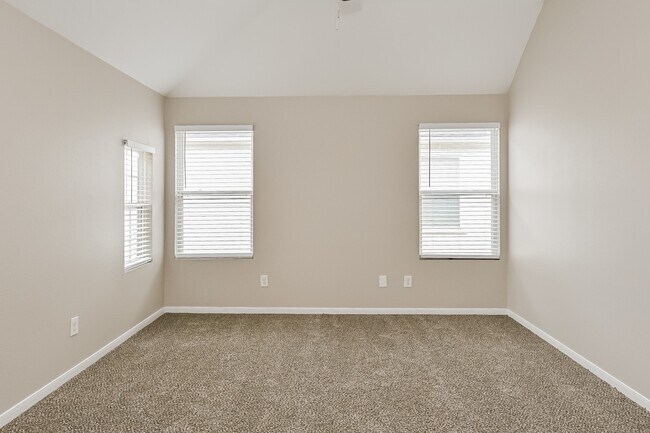 Building Photo - 1843 Macondray Dr