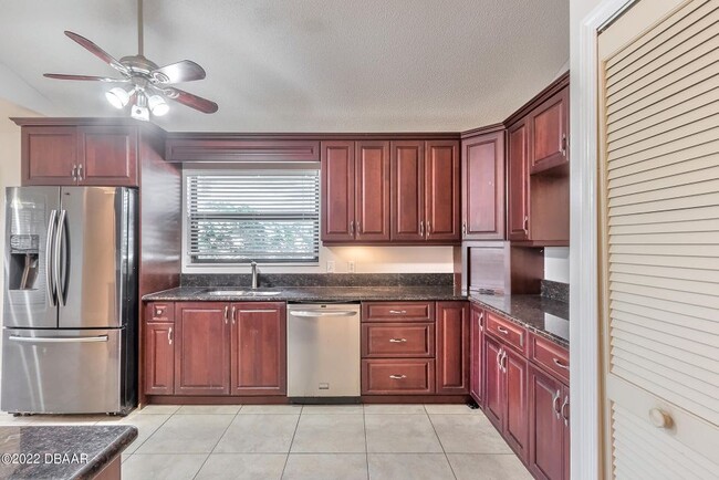 Building Photo - 906 Smokerise Blvd