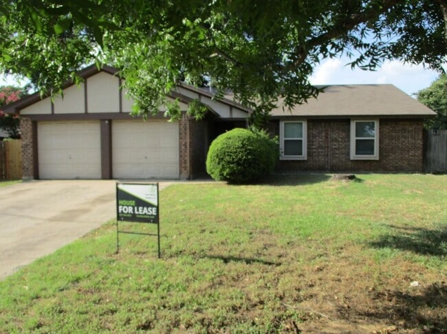 Primary Photo - 912 Shell Ct