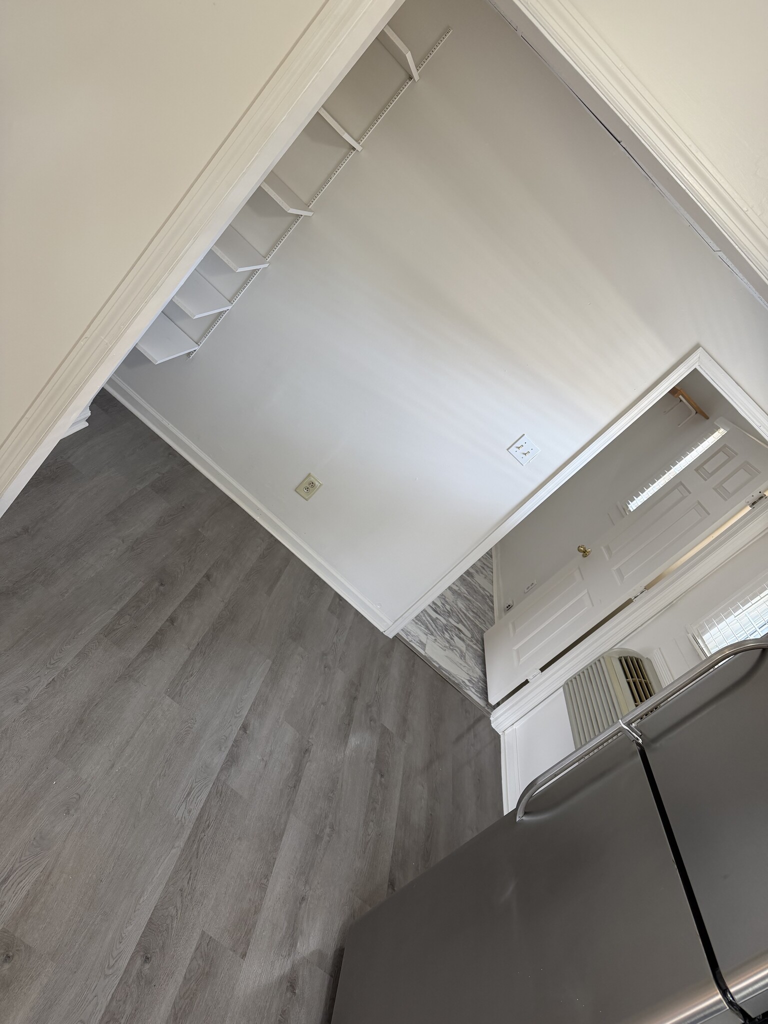 Kitchen - 265 Sycamore St