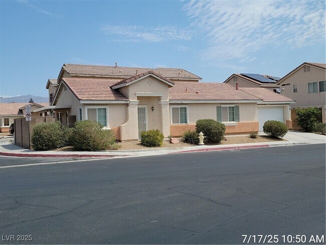 Primary Photo - 4718 Victoria Garden Ave
