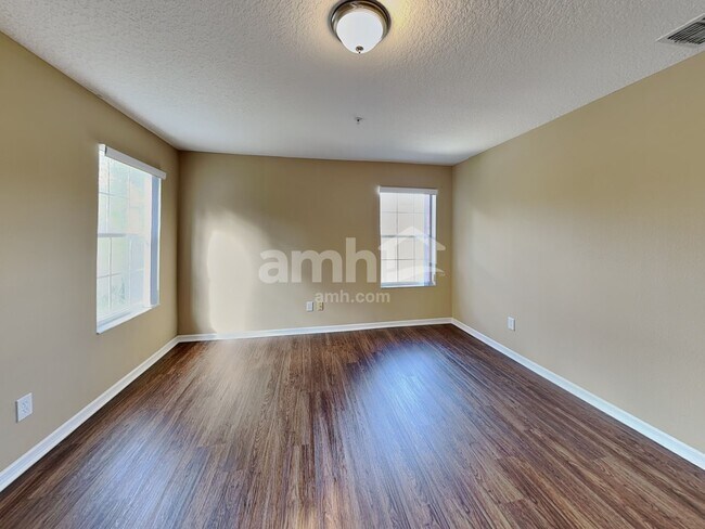 Building Photo - 10016 Caroline Park Dr