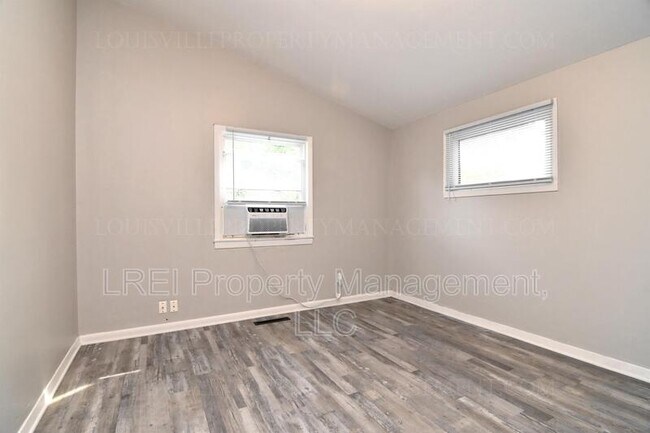 Building Photo - 5009 Delaware Dr